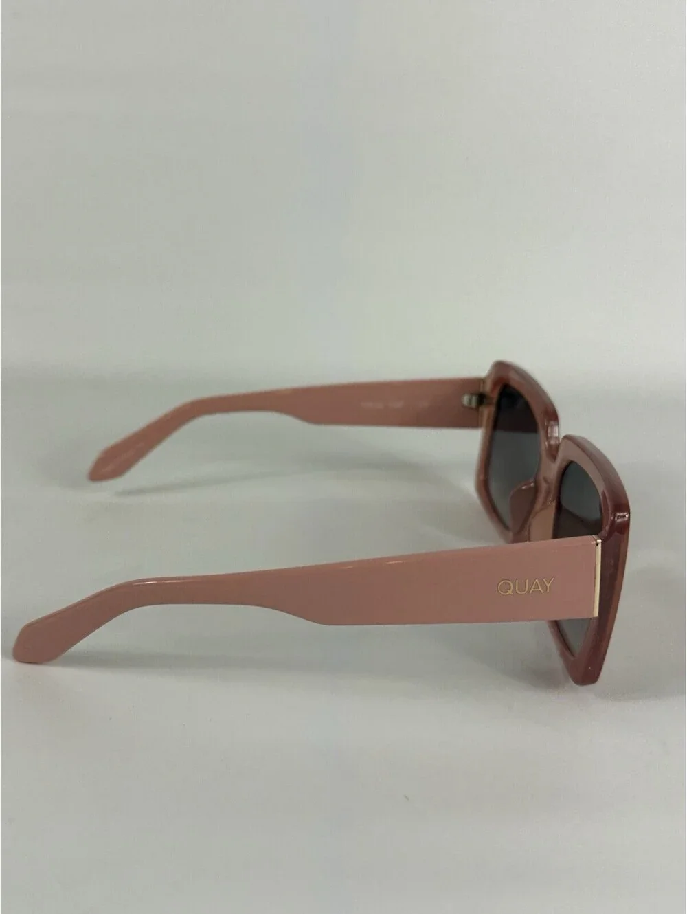 Quay Total Vibe 125 Sunglasses Polarized Black Frames